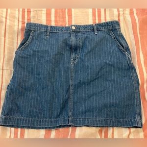 Gap denim striped mini skirt size 14/32